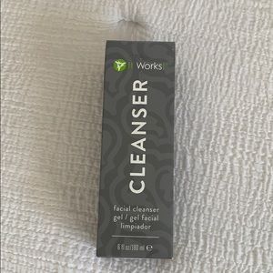 It Works Gel Facial Cleanser